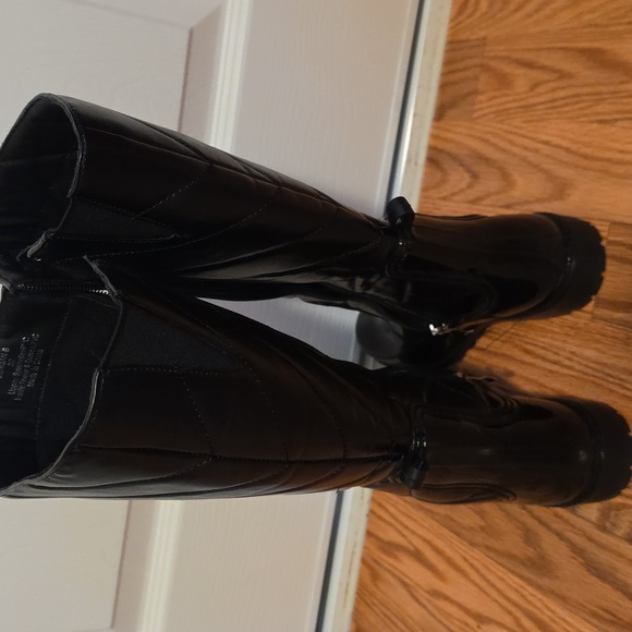 Spring Step Quilted Women's Boots - Picture 5 of 10